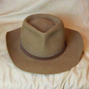 Akubra Snowy River hat 7 7/8